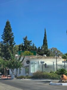 Barrow Pub - musica, villar, pool y cerveza en Benamara Estepona